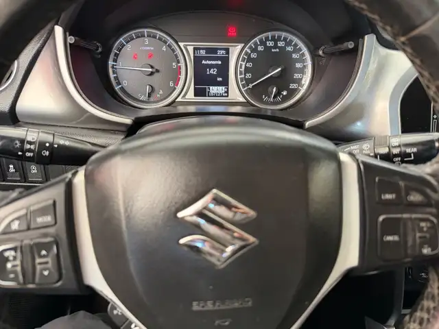 Suzuki Vitara view 5