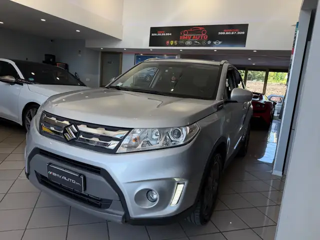 Suzuki Vitara view 4