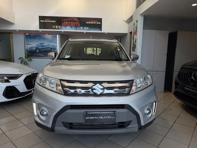 Suzuki Vitara view 2