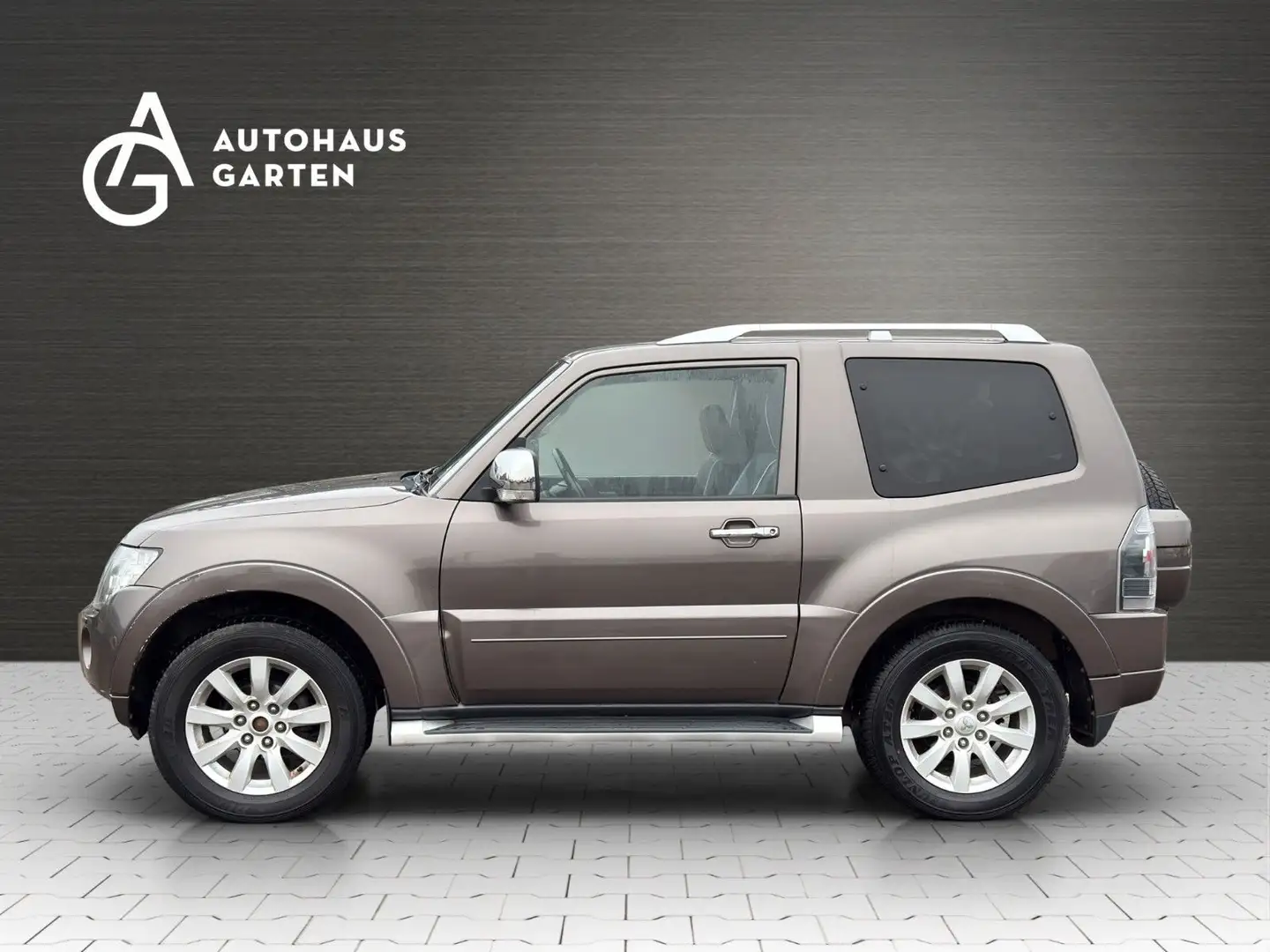 Mitsubishi Pajero 3.2 DI-D 4X4 Automatik Limited Edition Brun - 2