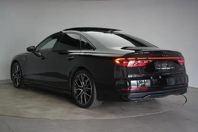 Audi A8 view 5