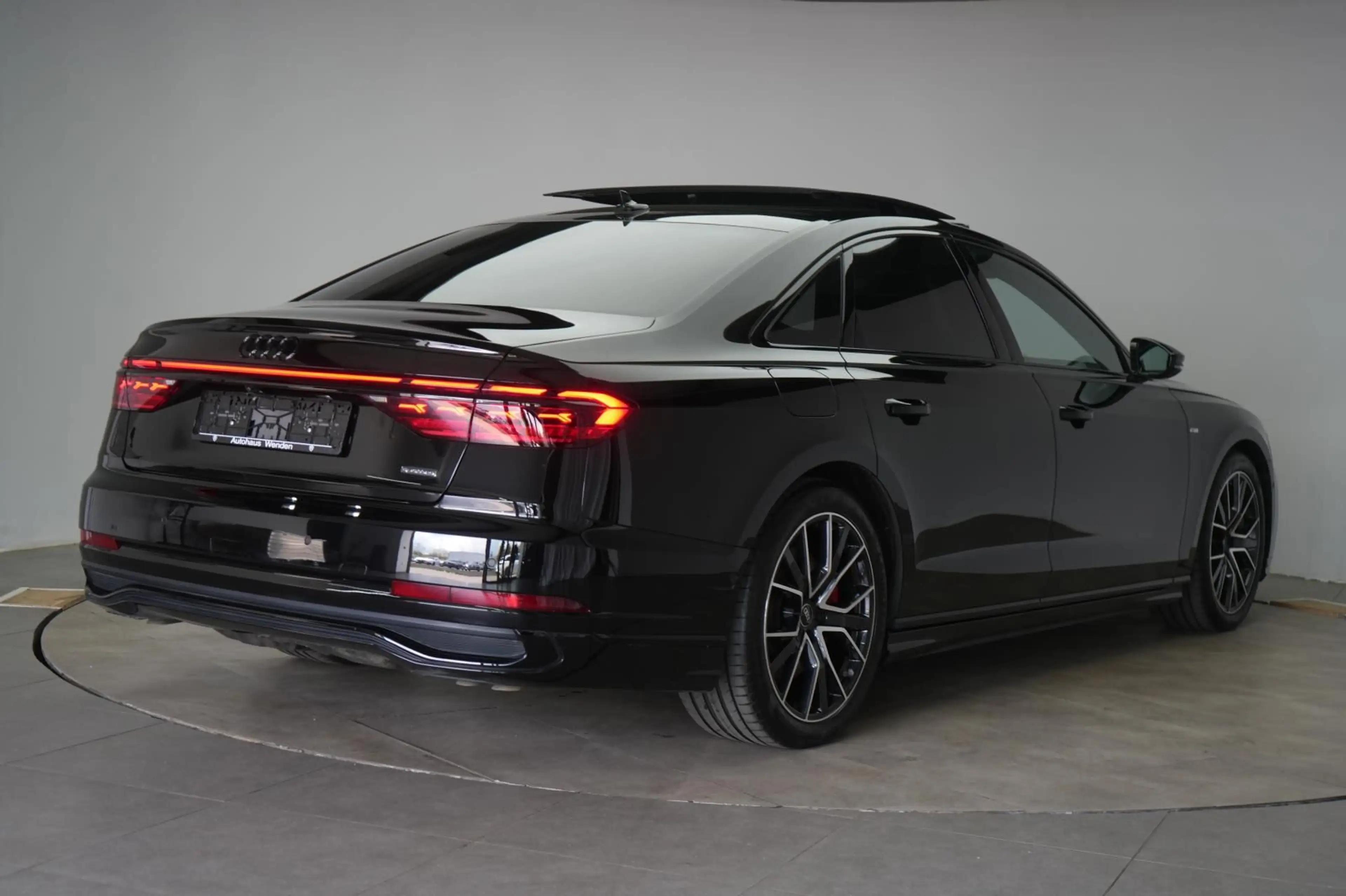 Audi A8 60 TFSI e quattro S line Leder/ACC/Pano/B&O/H — photo 4