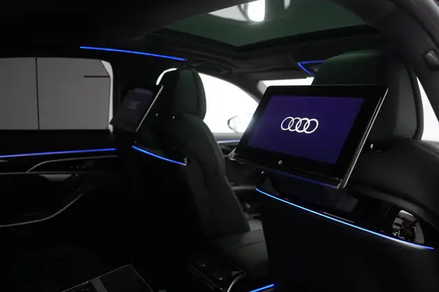 Audi A8 view 9