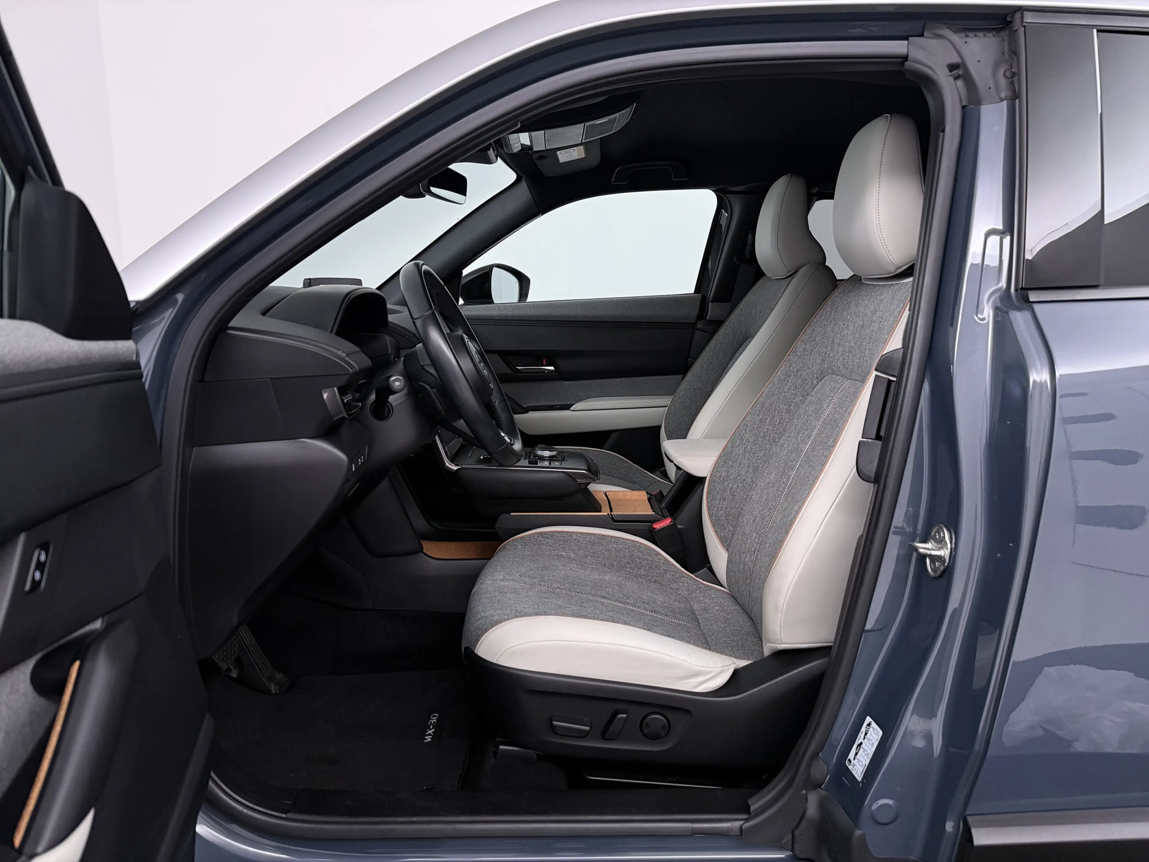 Mazda MX-30 e-SkyActiv 145 First Edition 36 kWh | Stoelgeheuge — photo 11