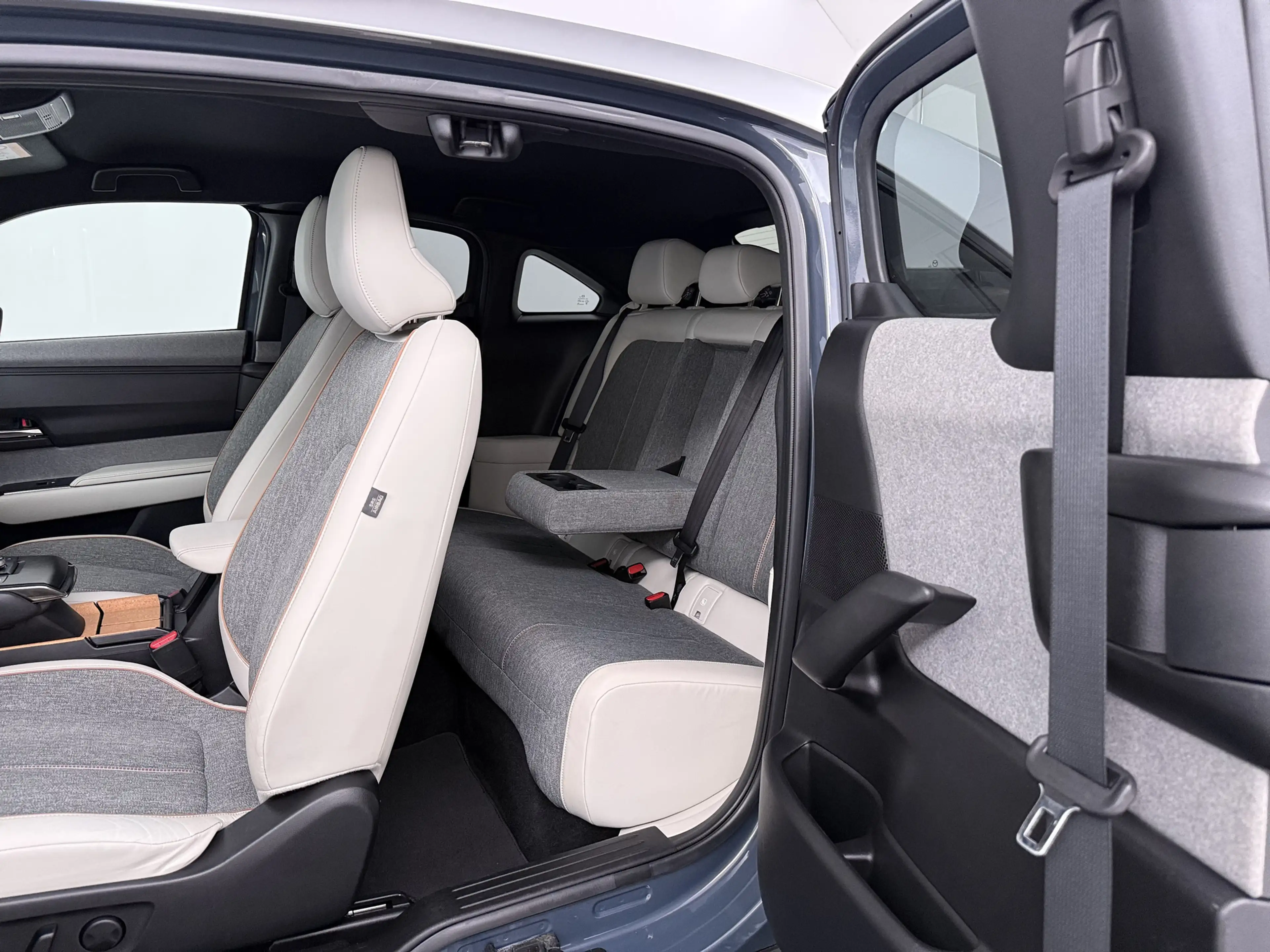 Mazda MX-30 e-SkyActiv 145 First Edition 36 kWh | Stoelgeheuge — photo 12