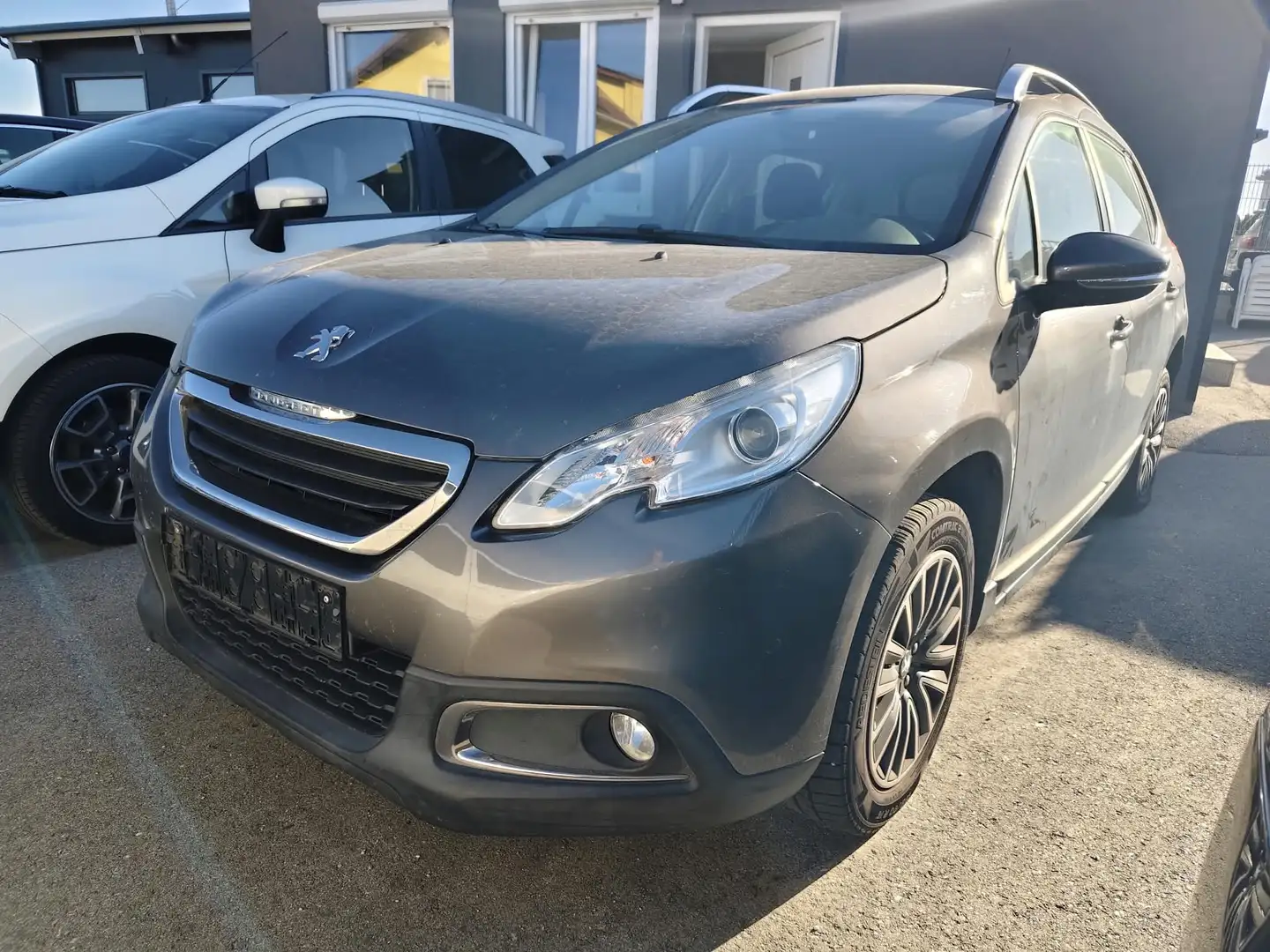 Peugeot 2008 2008 1,2 PureTech Style Style Grau - 2