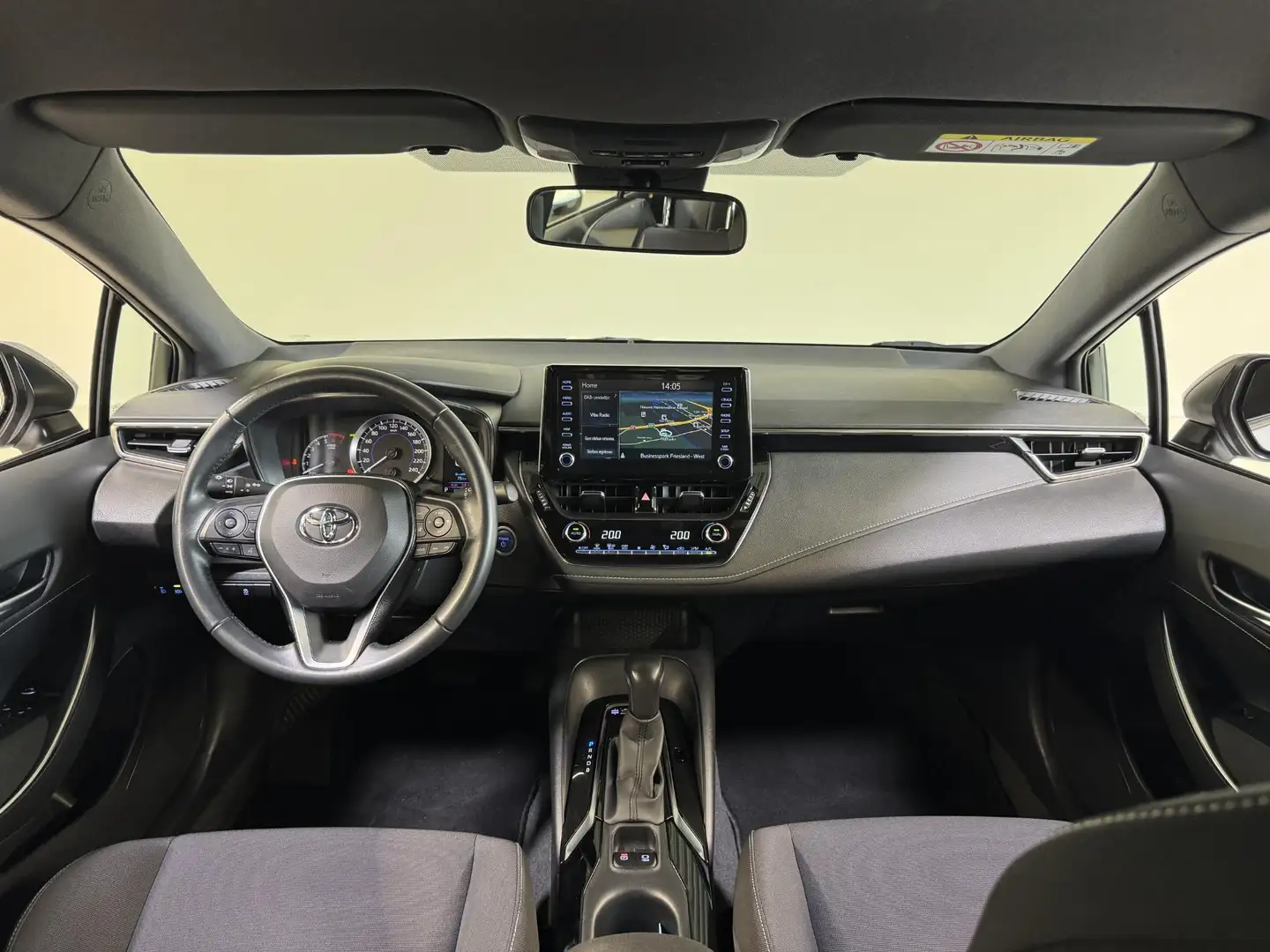 Toyota Corolla Touring Sports 1.8 Hybrid Active | LED | Adapt. cr Grijs - 2