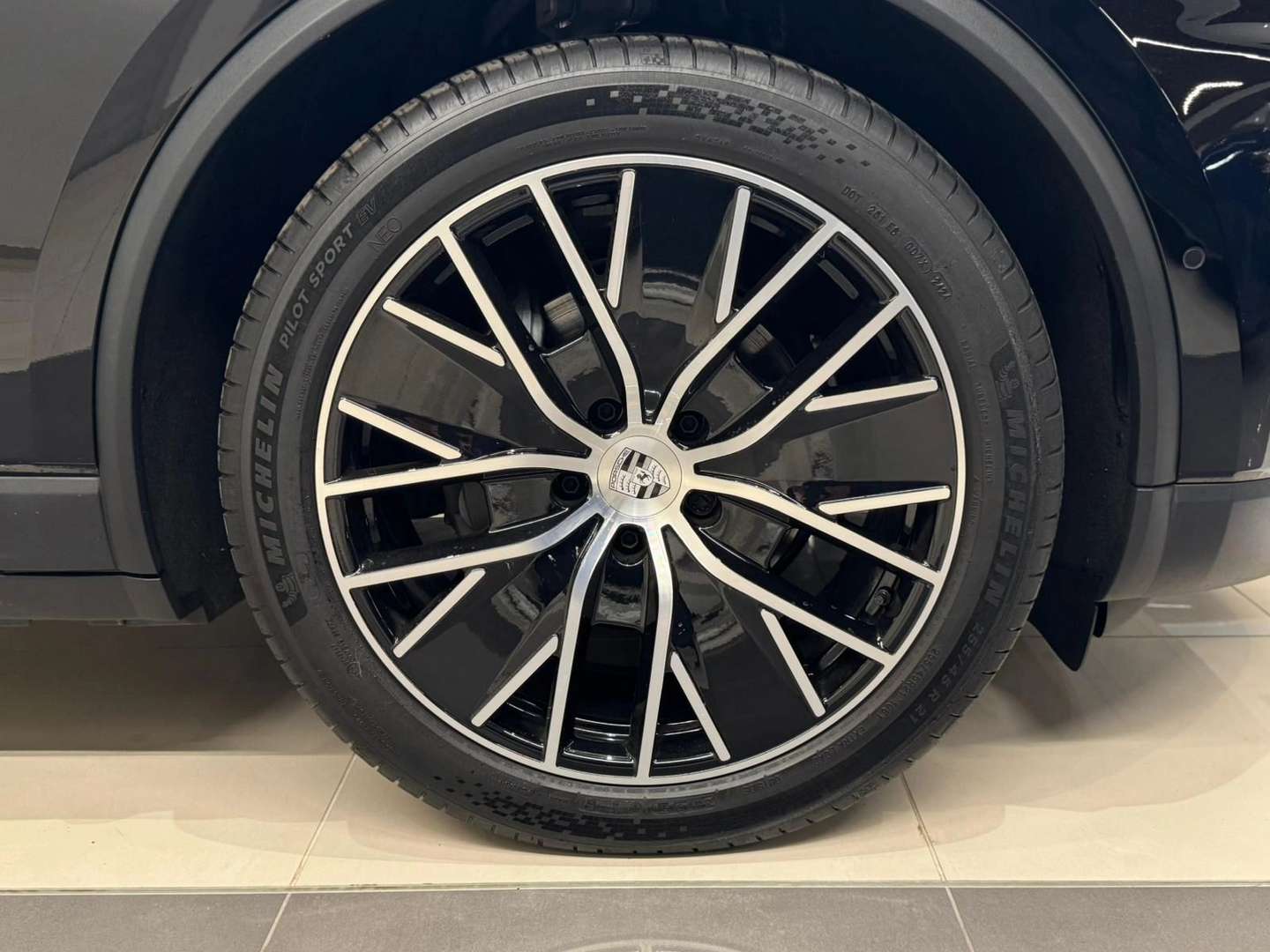 Porsche Macan Electrique 4 -  - Joinsteer - #4