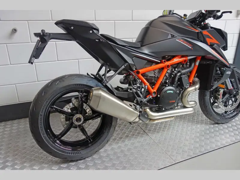 KTM 1390 Super Duke R EVO - foto 5