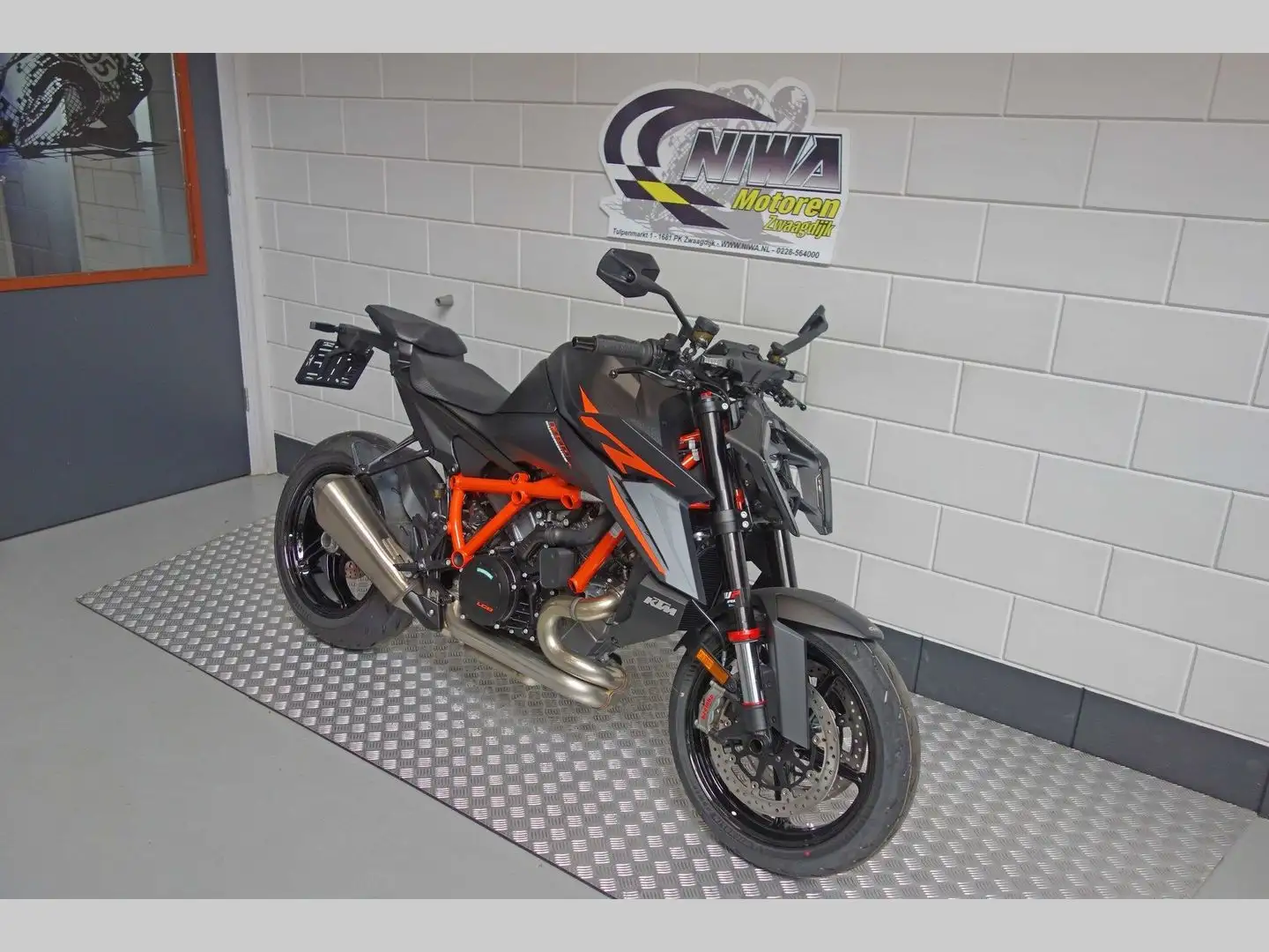 KTM 1390 Super Duke R EVO Zwart - 2