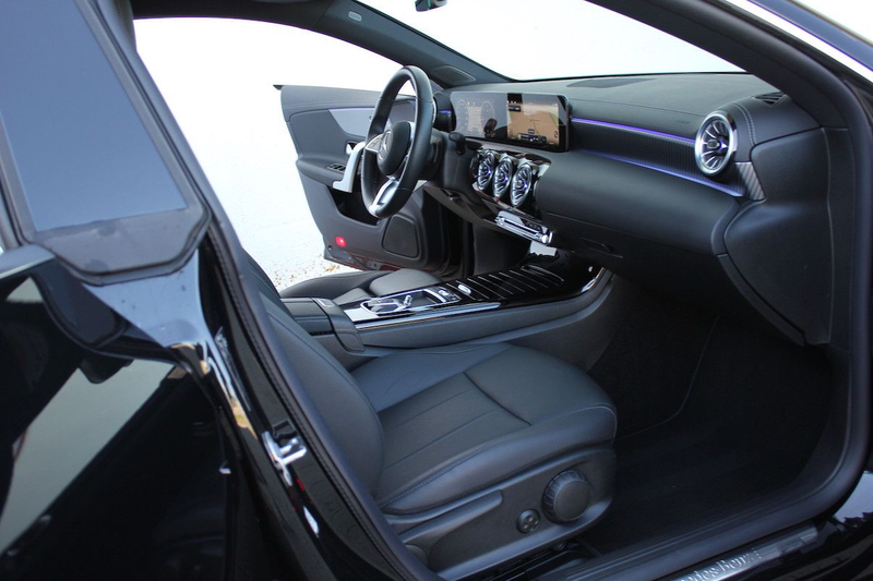 Mercedes-Benz CLA 180 d Coupé Cp. Progressive Line WideScreen — photo 9