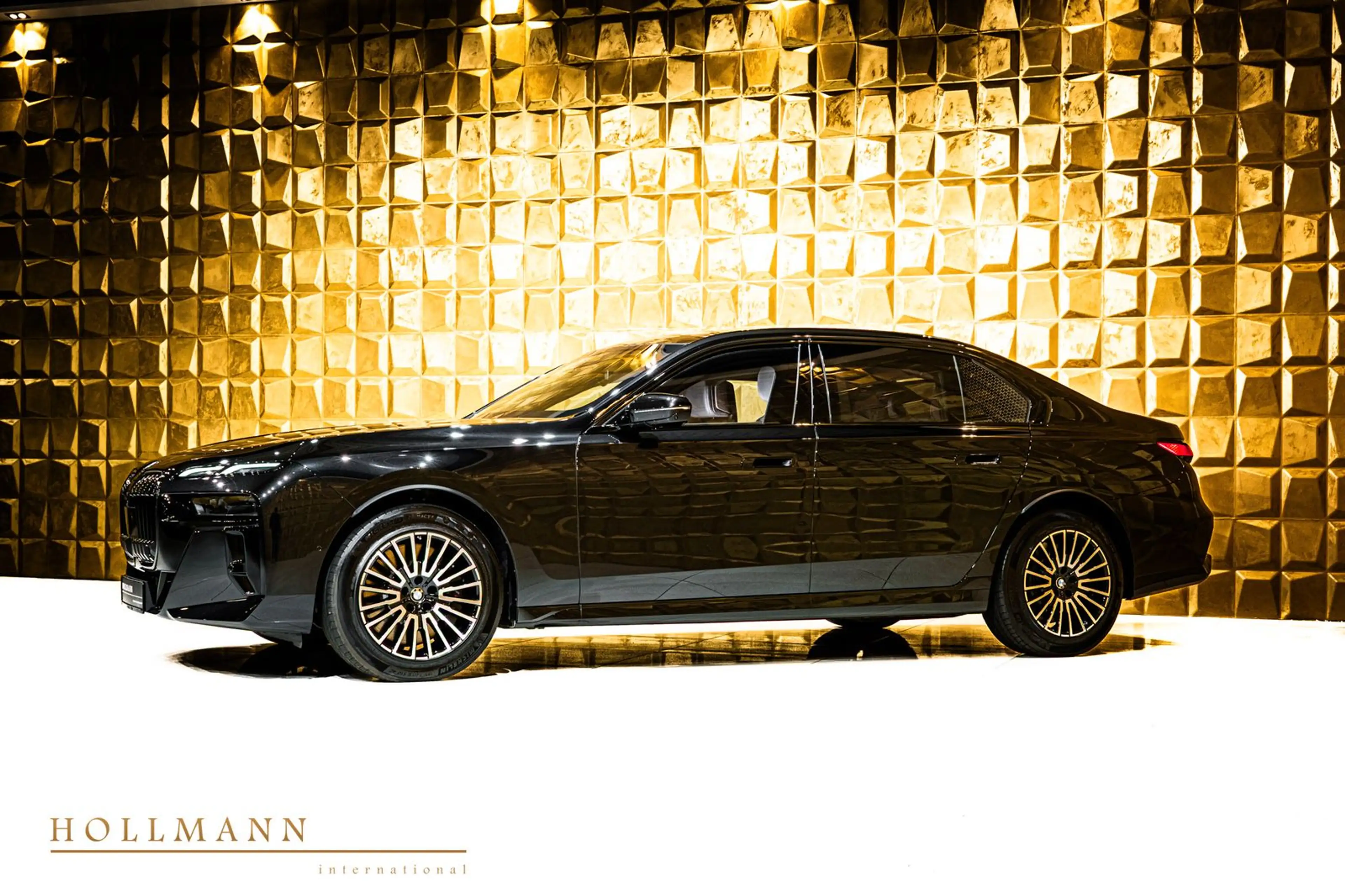 BMW 760 i xDrive PROTECTION VR9 + ARMOURED + — photo 2