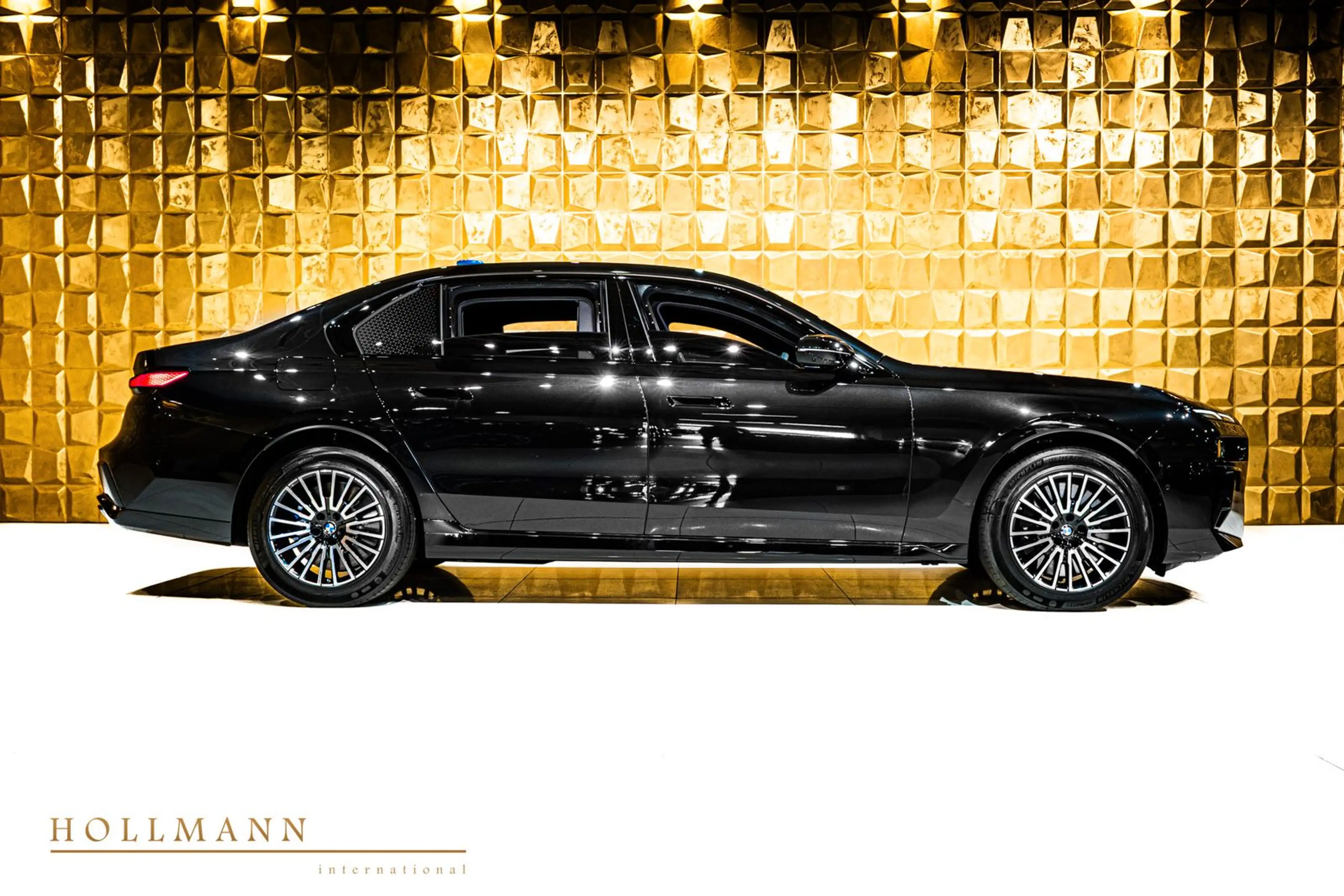 BMW 760 i xDrive PROTECTION VR9 + ARMOURED + — photo 5