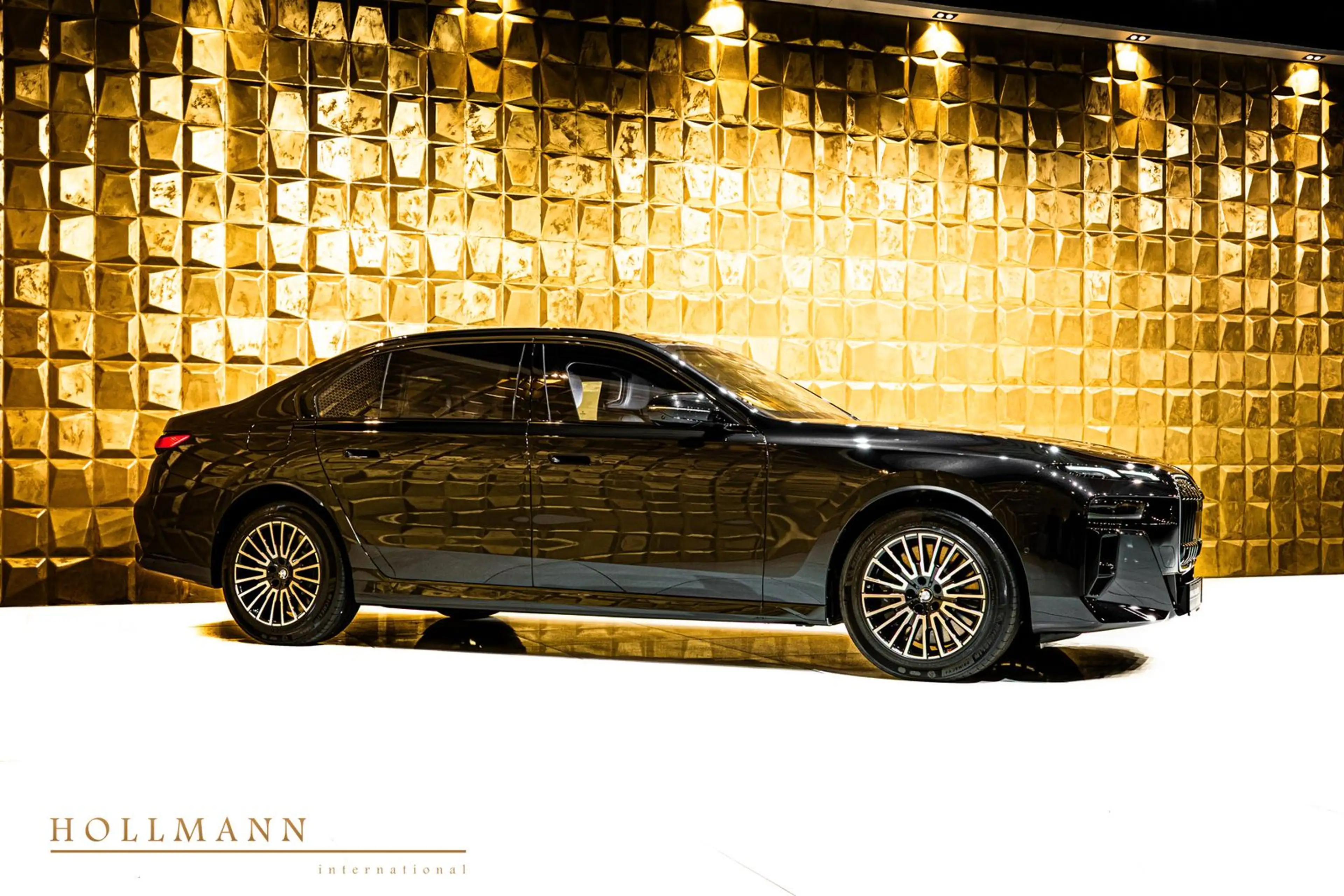 BMW 760 i xDrive PROTECTION VR9 + ARMOURED + — photo 4