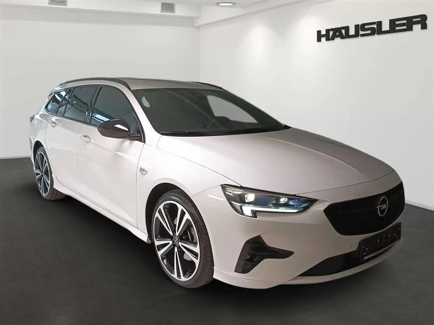Opel Insignia ST Ultiumate 2.0 AWD Automatik AHK Leder Kamera Weiß - 2