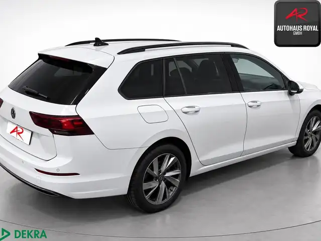 Volkswagen Golf view 3