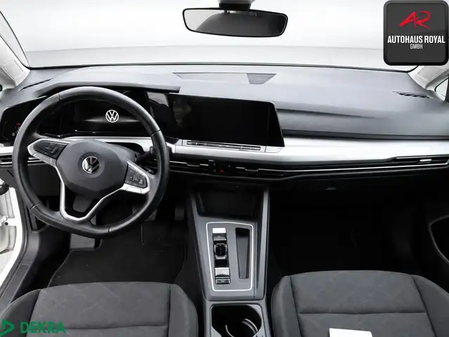 Volkswagen Golf view 4