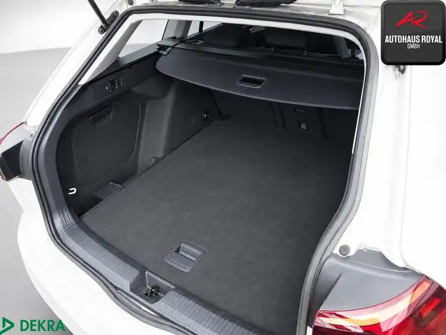 Volkswagen Golf view 6