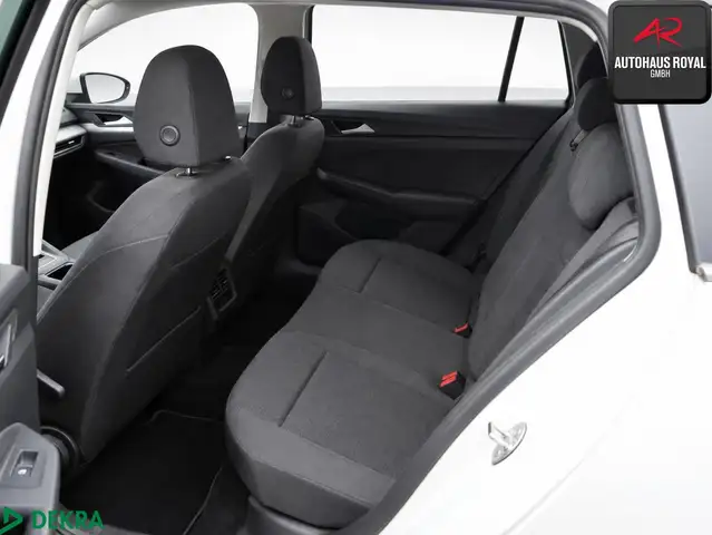 Volkswagen Golf view 5