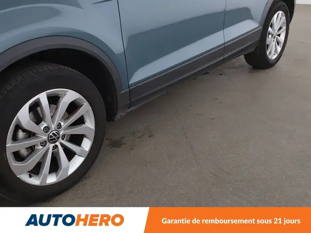 Volkswagen T-Roc view 30