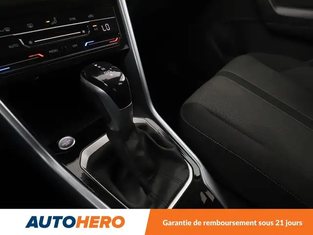 Volkswagen T-Roc view 24