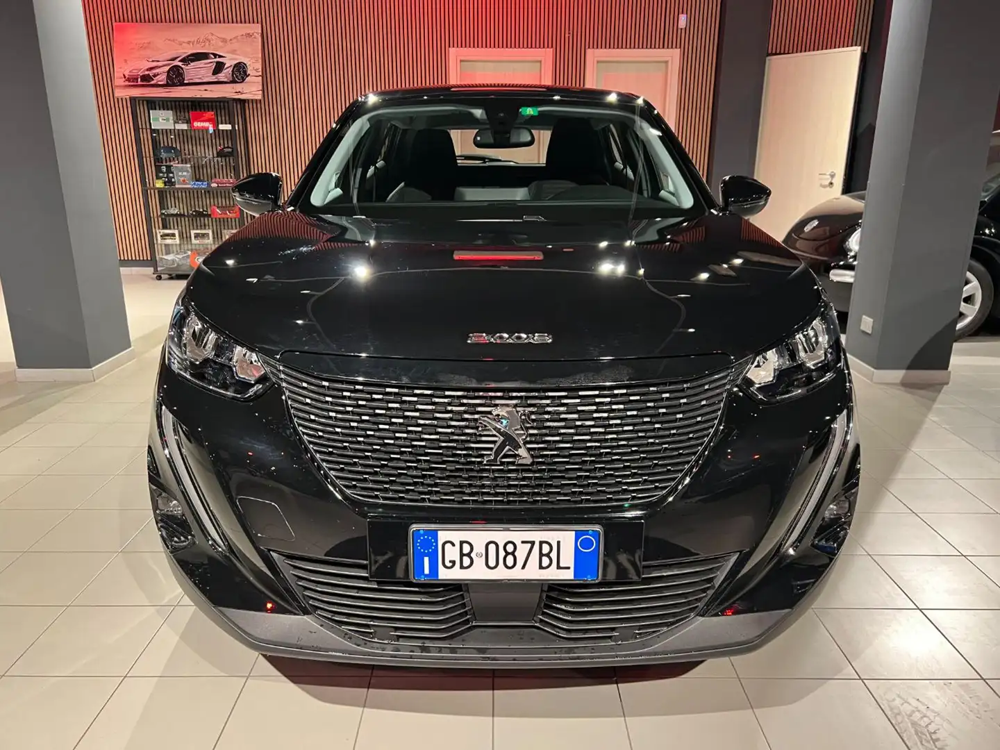 Peugeot 2008 PureTech 100 S&S Active Nero - 2
