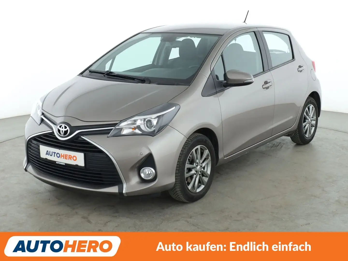 Toyota Yaris 1.33 Dual VVT-i Comfort Aut.*NAVI*TEMPO*PDC* Grau - 1