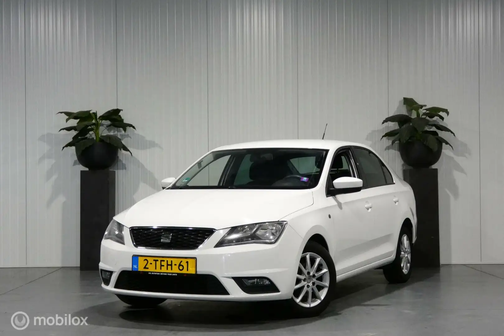 SEAT Toledo 1.2 TSI Enjoy airco apk Wit - 1