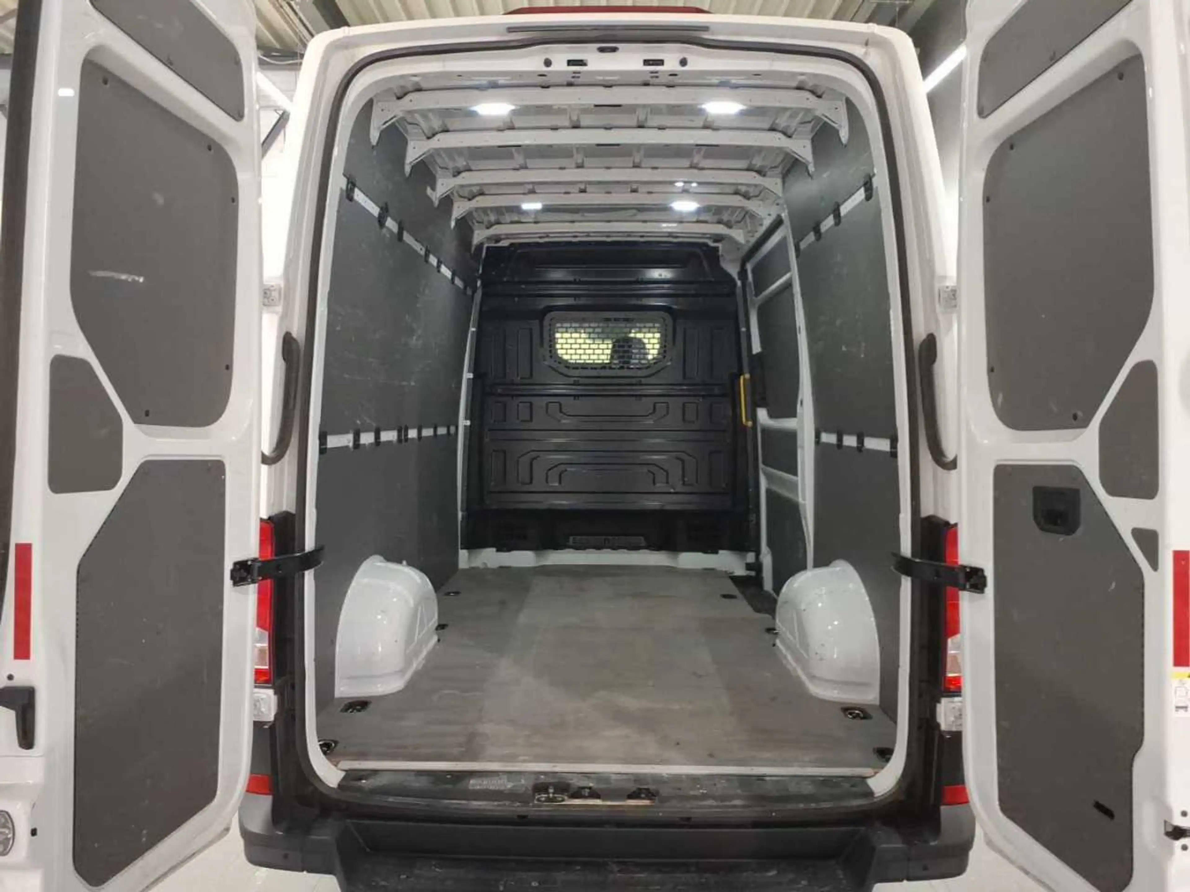 Volkswagen Crafter 35 Kasten L2H2 / Bluetooth, Klima, PDC — photo 7