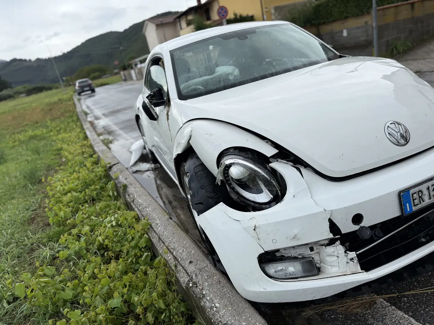 Volkswagen Maggiolino 2.0 tdi Sport 140cv - 2