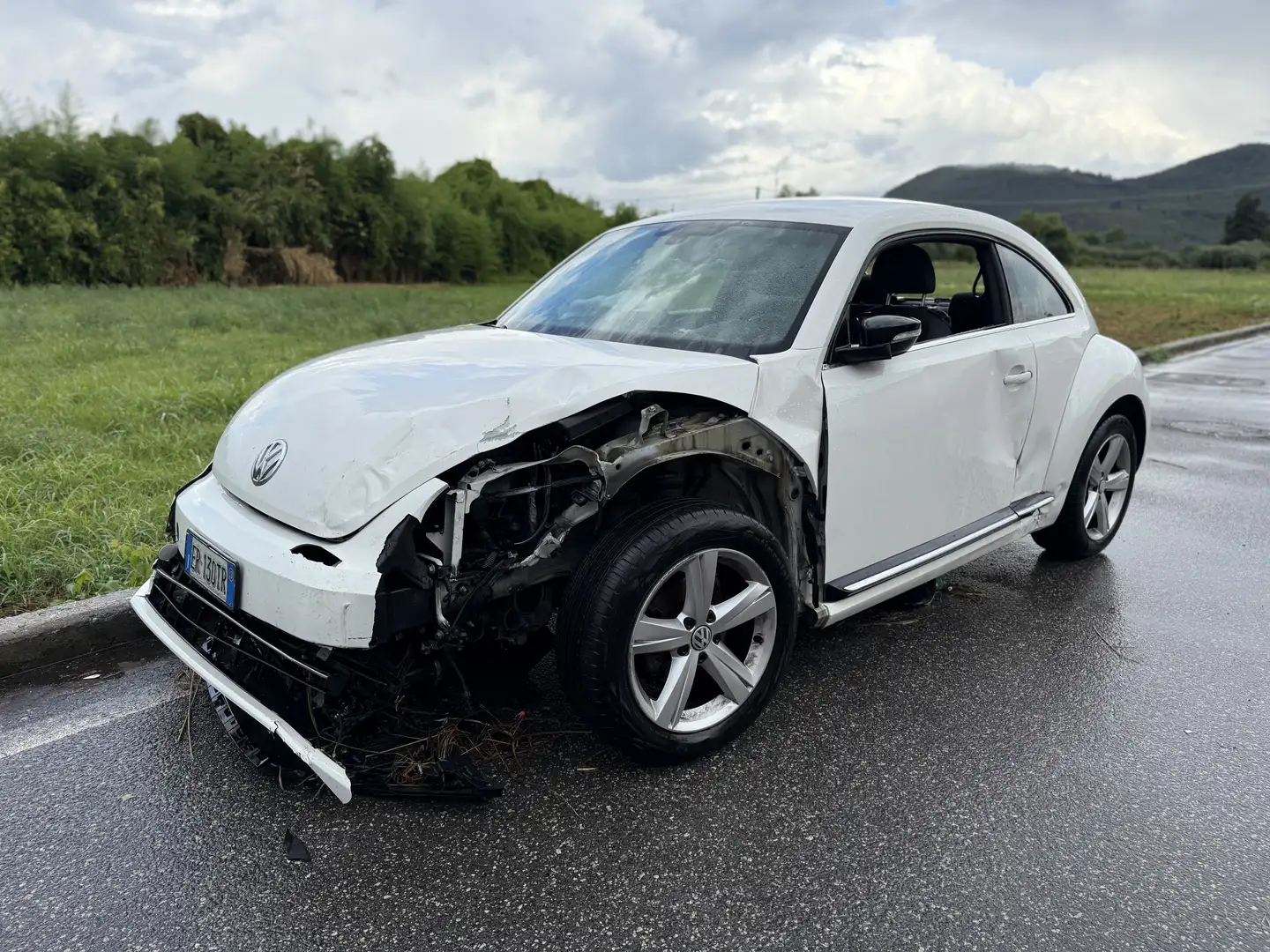 Volkswagen Maggiolino 2.0 tdi Sport 140cv - 1