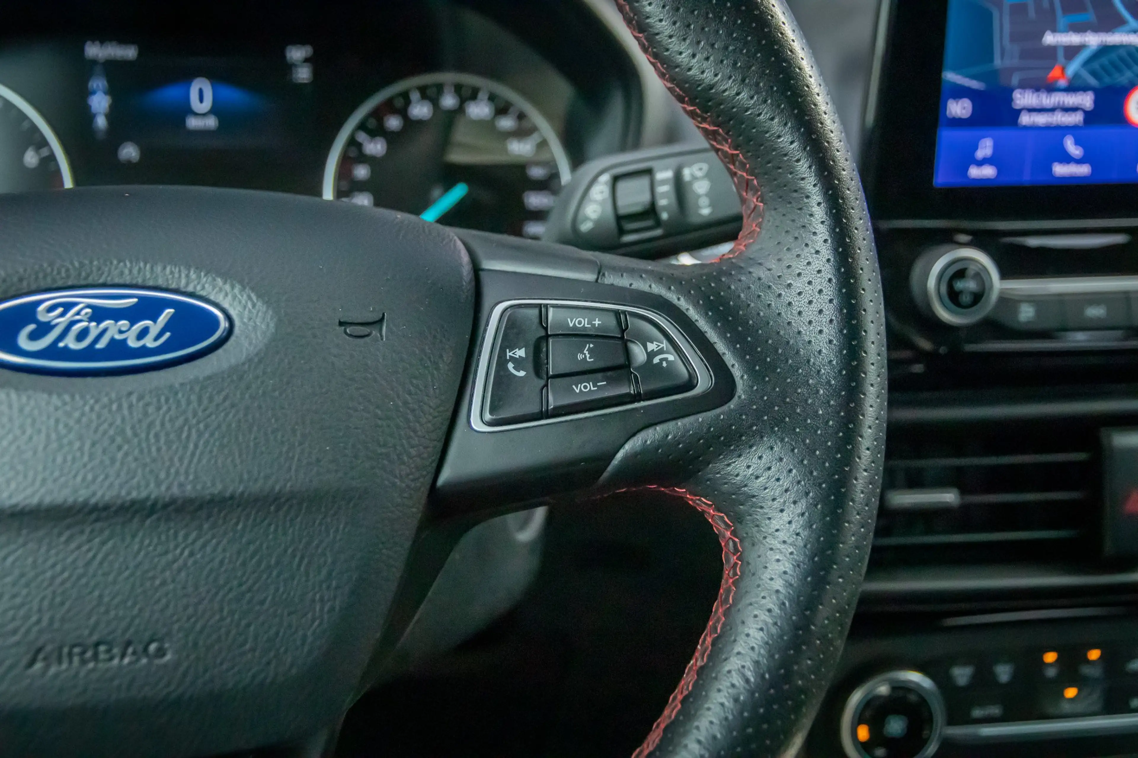 Ford EcoSport 1.0 EcoBoost ST-Line Black | Cruise Control | Airc — photo 24