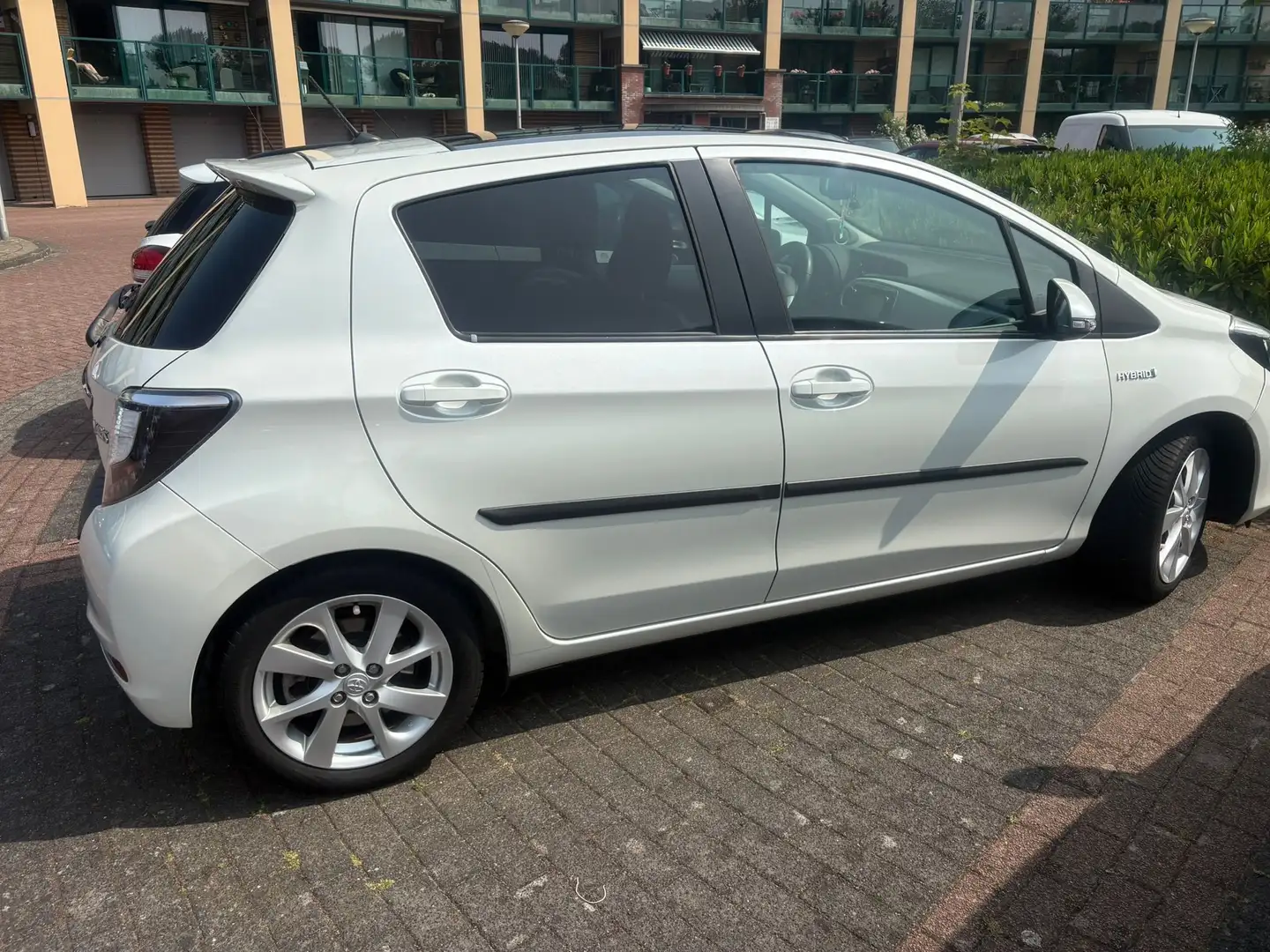 Toyota Yaris 1.5 Full Dyn. Wit - 1
