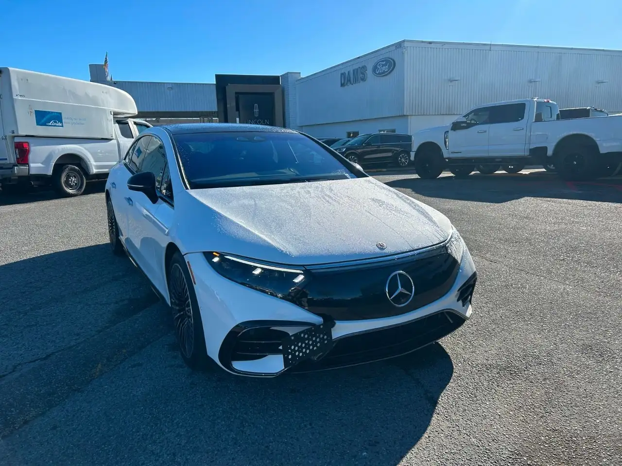Mercedes-Benz EQS снимка Mercedes-Benz EQS