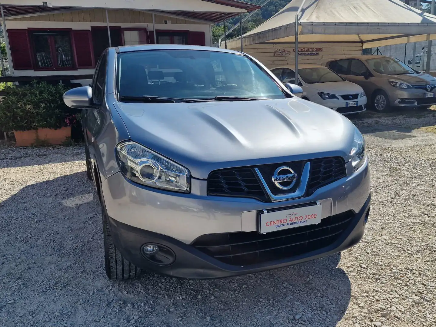 Nissan Qashqai Qashqai  1.6 16v N-Tec eco Gpl Grijs - 1