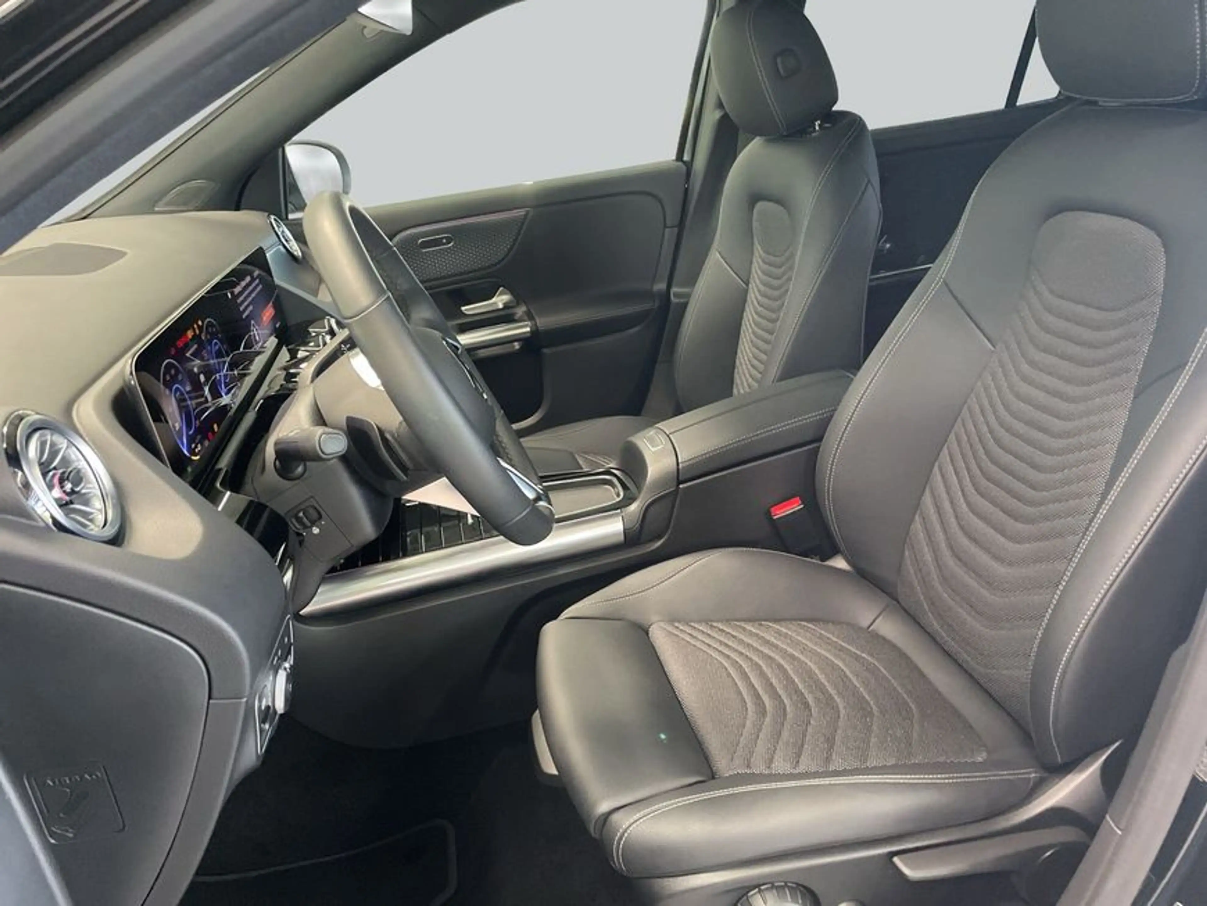 Mercedes-Benz EQA 250 EQA — photo 11