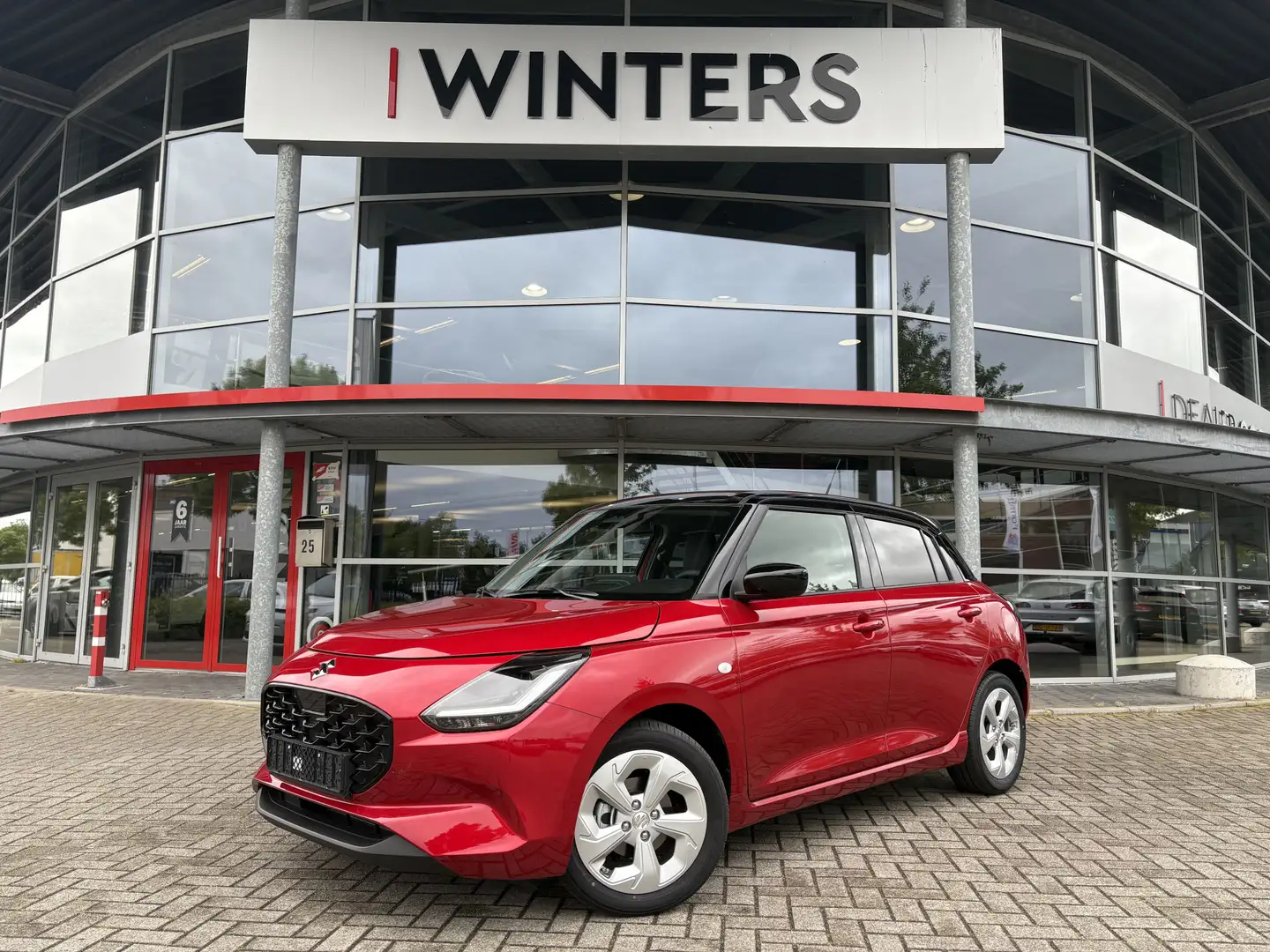 Suzuki Swift 1.2 Select Smart Hybrid Direct uit voorraad leverb Rood - 1