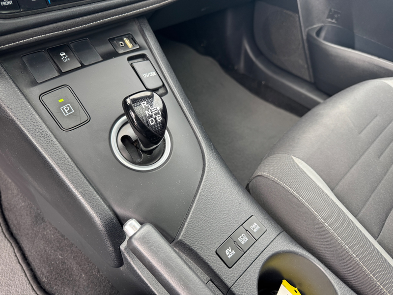 Toyota Auris Touring Sports 1.8 Hybrid Lease — photo 21