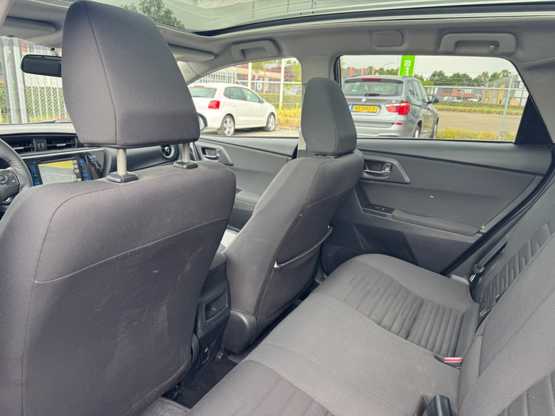 Toyota Auris Touring Sports 1.8 Hybrid Lease — photo 12