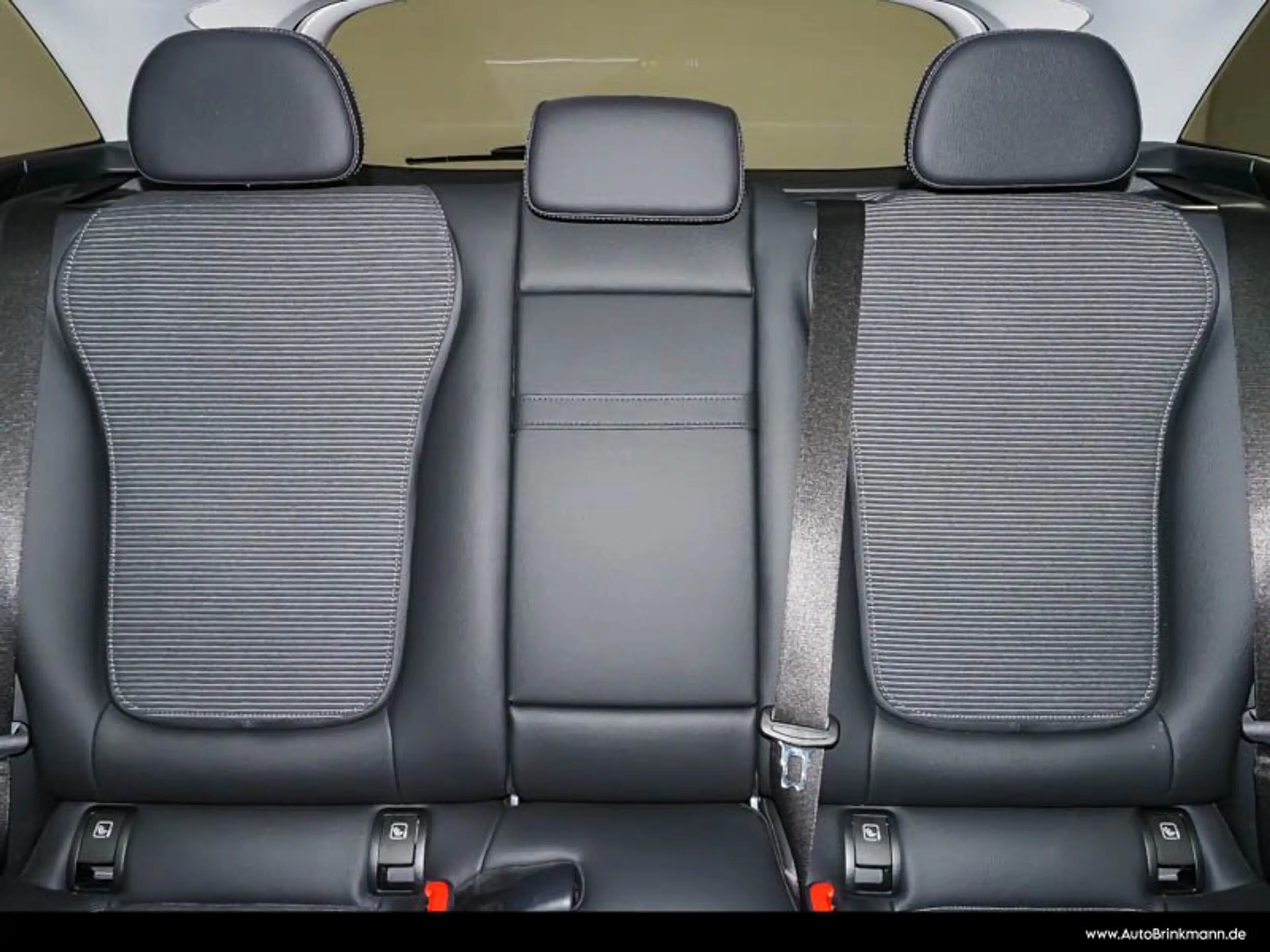 Mercedes-Benz GLC 200 GLC200 4M AVANTGARDE/ADVANCED+/AHK/MEMORY/KAMERA — photo 9