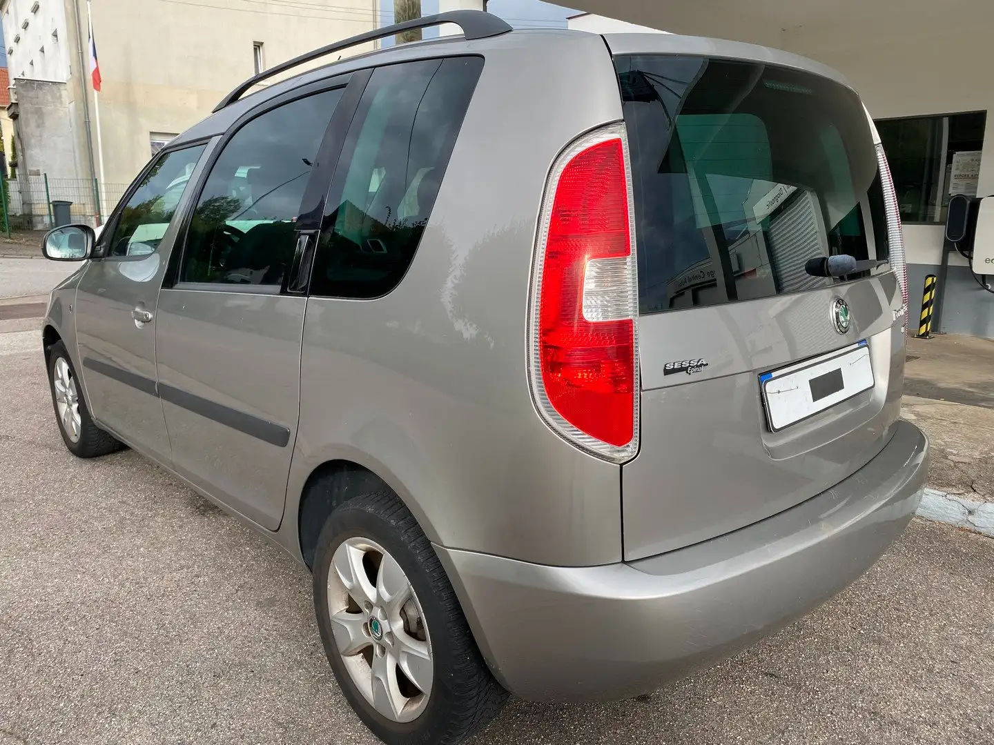 Skoda Roomster 1.4 16V - 85 Ambiente Beżowy - 2