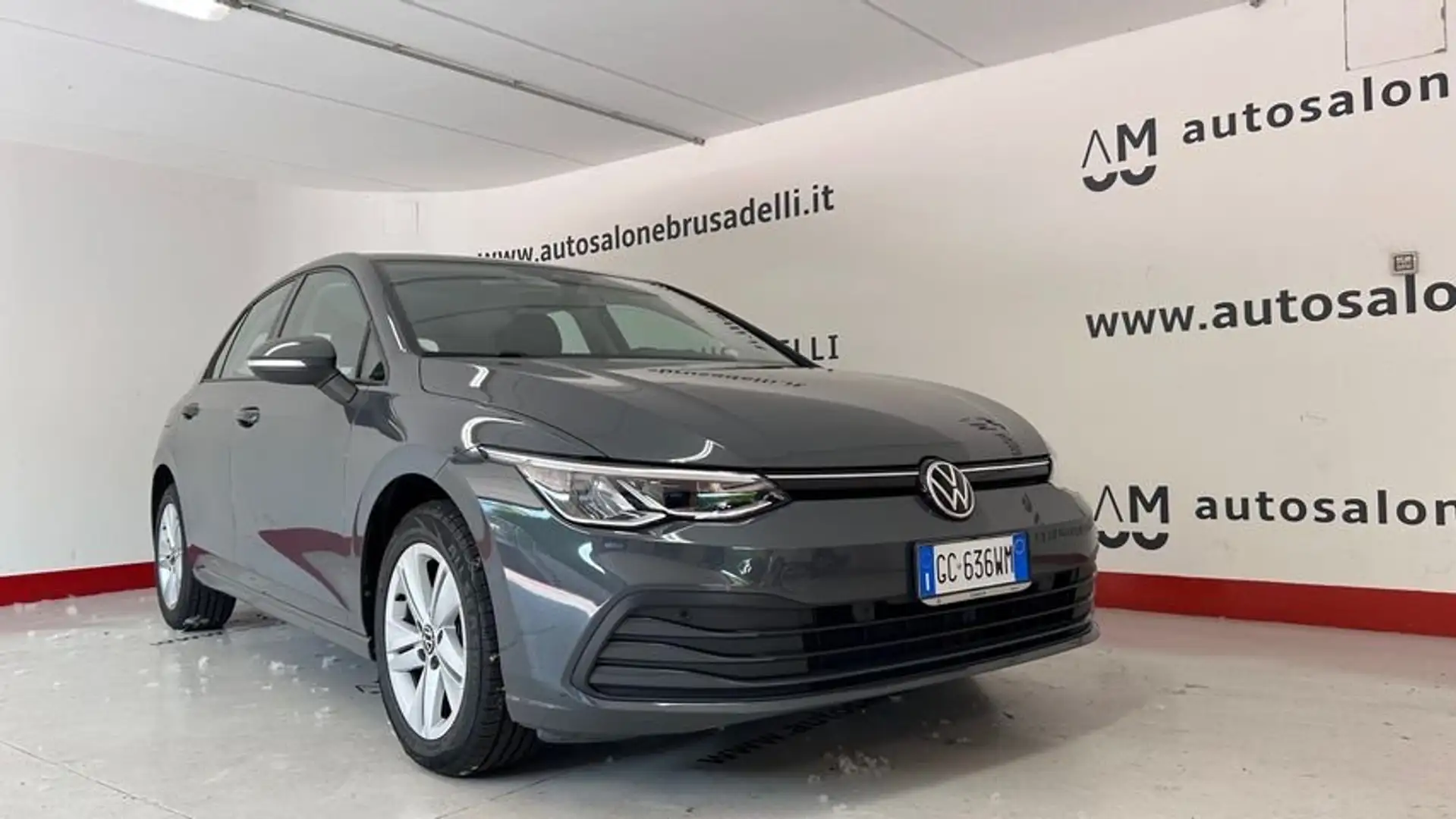 Volkswagen Golf 1.0 eTSI EVO DSG Life NEOP. CAPLAY IBRIDA Grijs - 1
