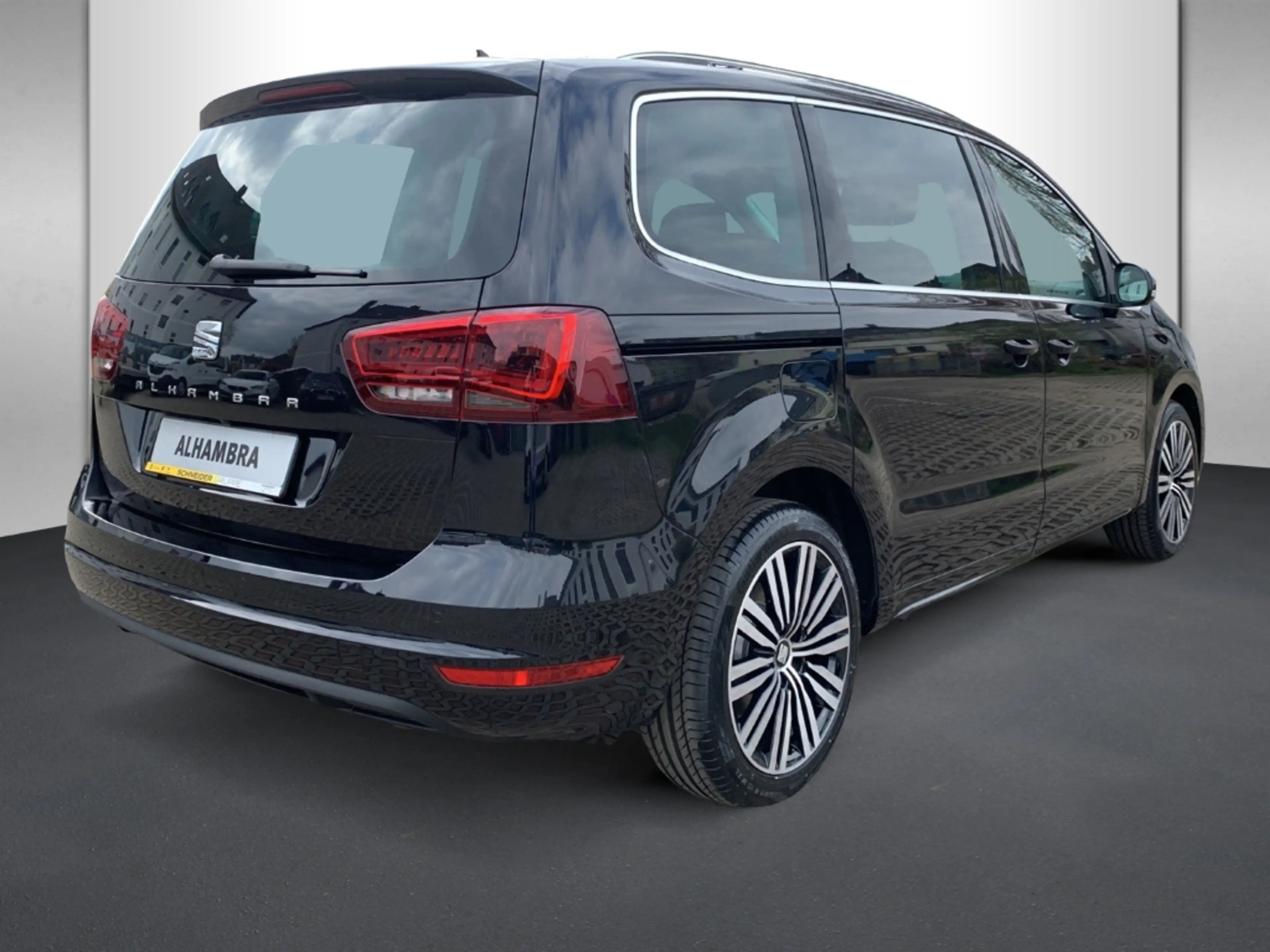 SEAT Alhambra 1.4 TSI DSG XCELLENCE PANO+KAMERA+NAVI — photo 4