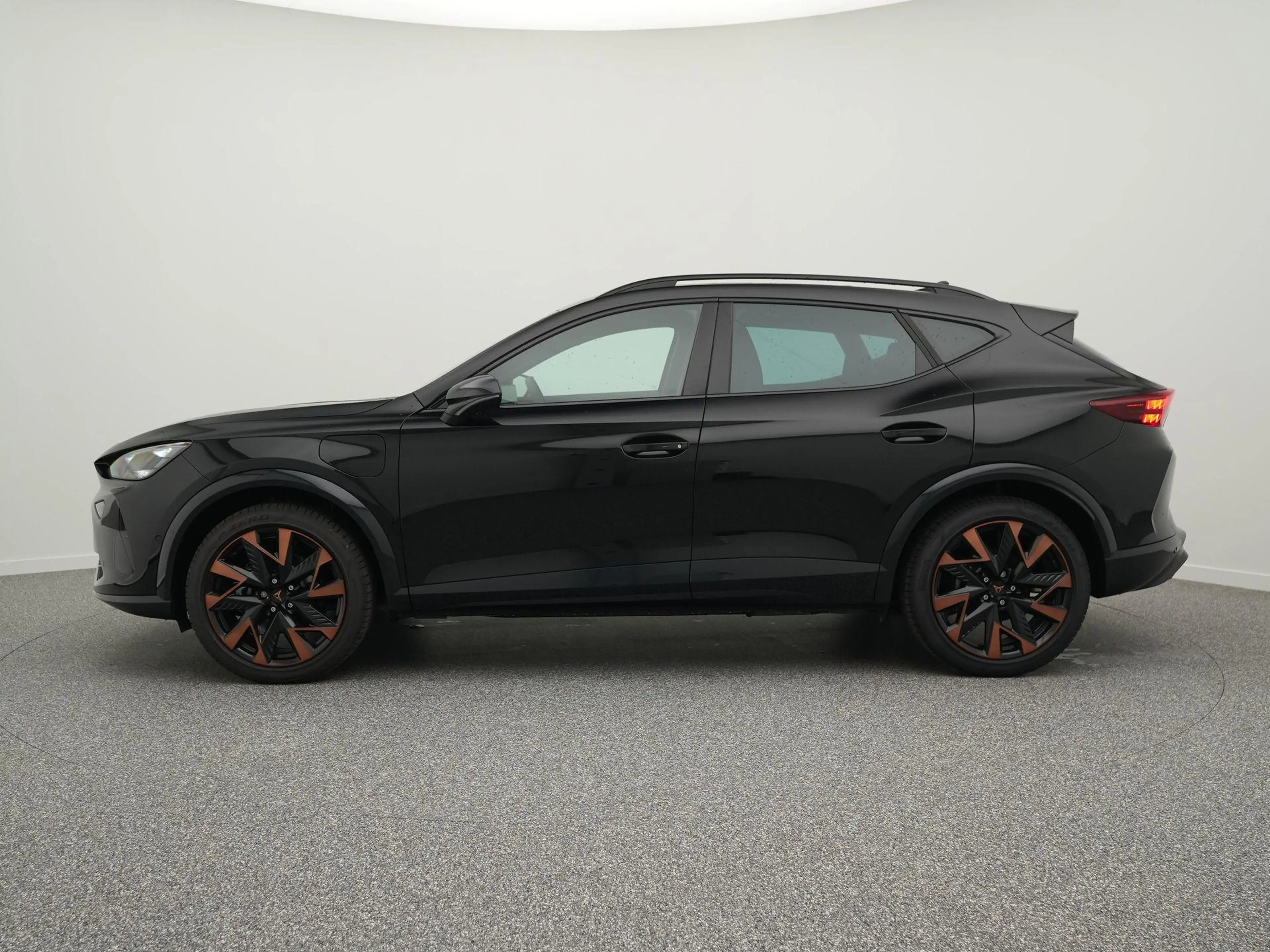 CUPRA Formentor 1.5 TSI e-Hybrid 204PK | Panoramadak | 360 Camera — photo 11