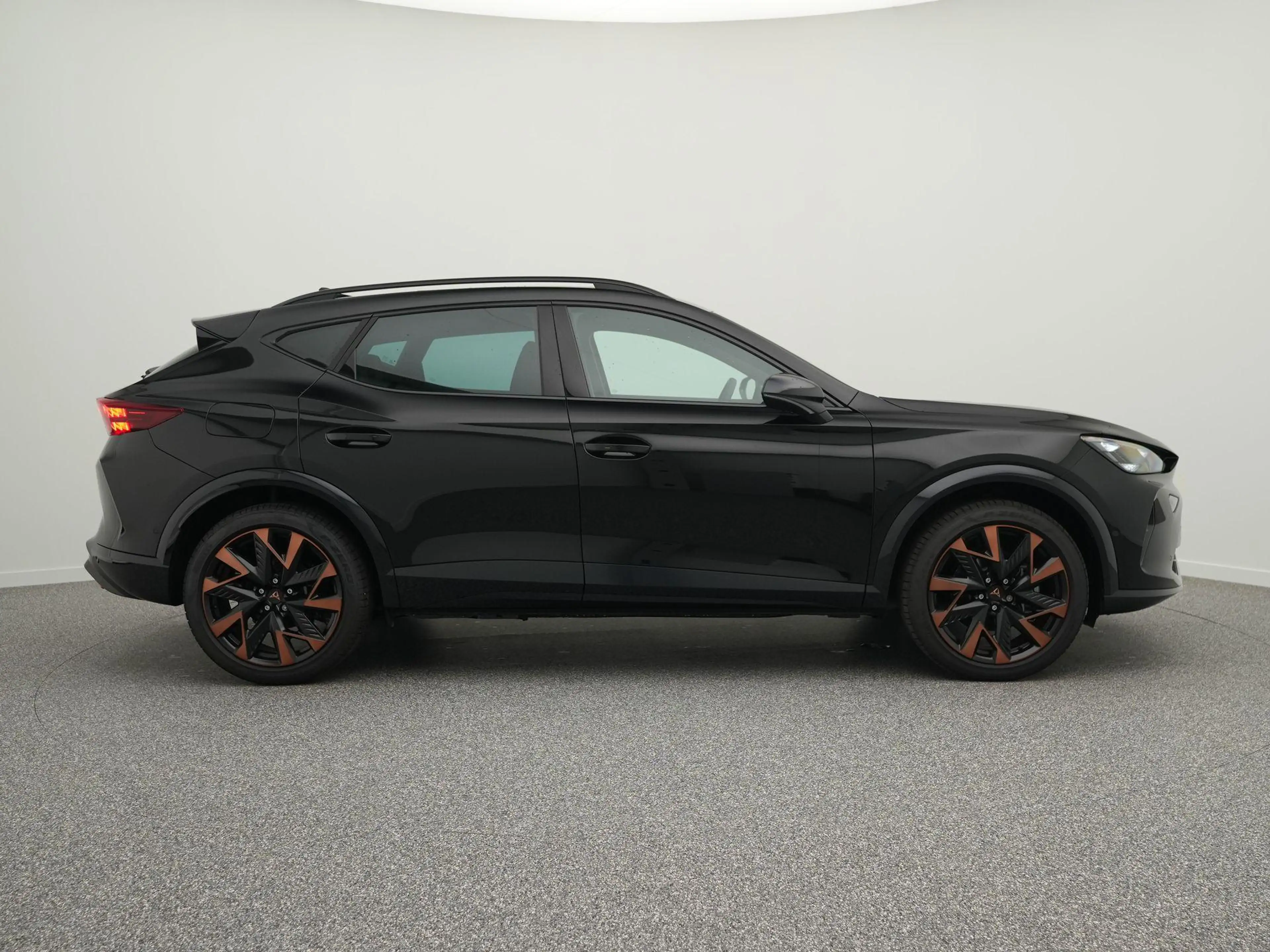 CUPRA Formentor 1.5 TSI e-Hybrid 204PK | Panoramadak | 360 Camera — photo 12
