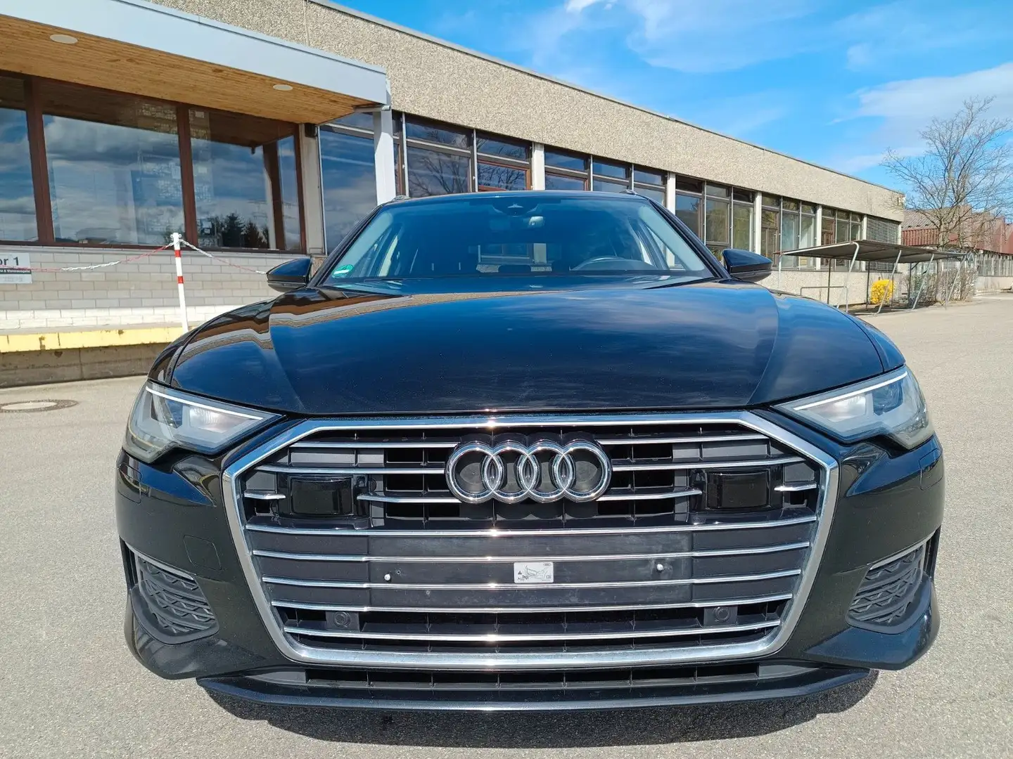 Audi A6 Avant 40 TDI design Schwarz - 2
