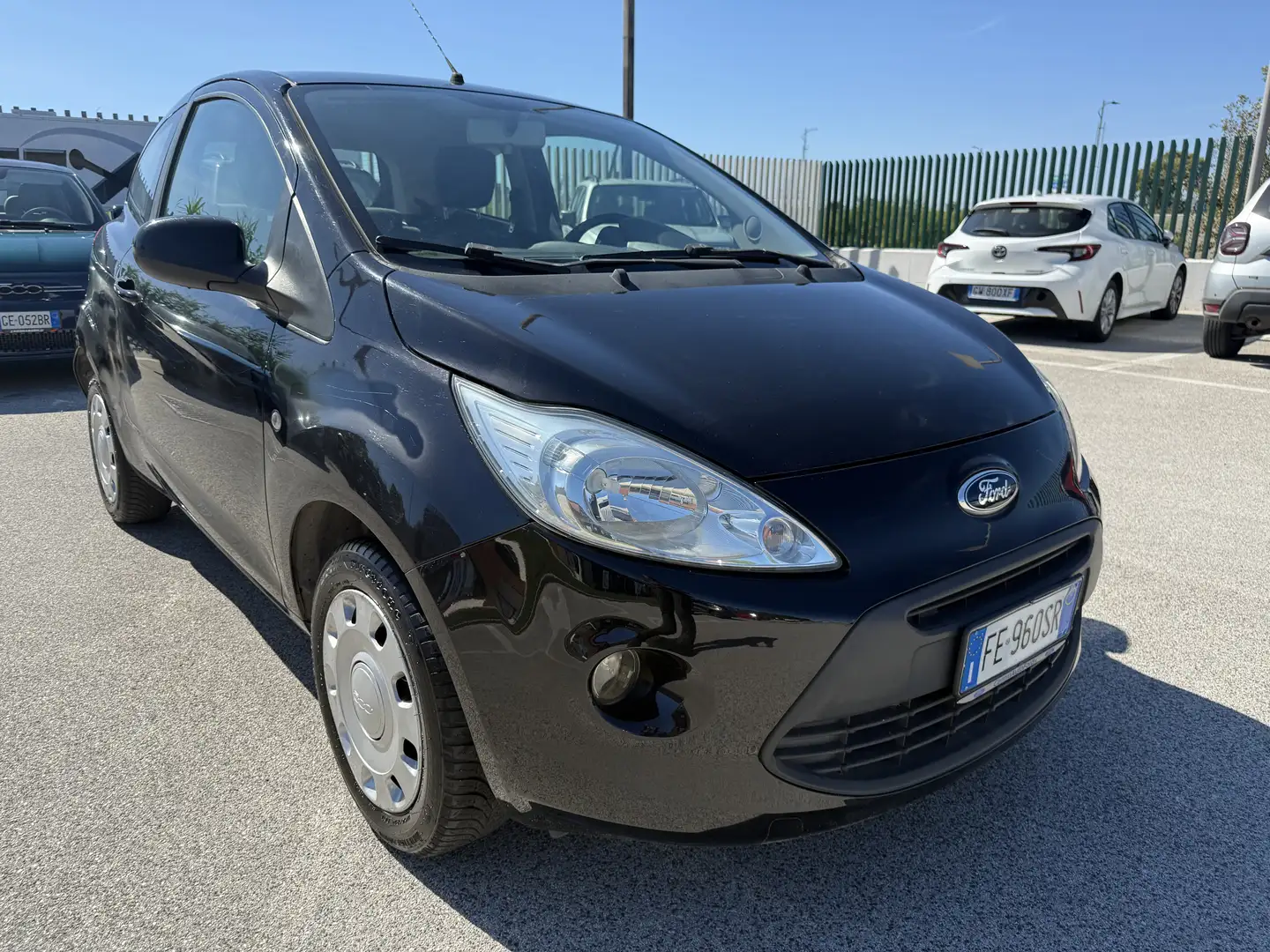 Ford Ka/Ka+ Ka 1.2 + 67cv Gpl Schwarz - 2