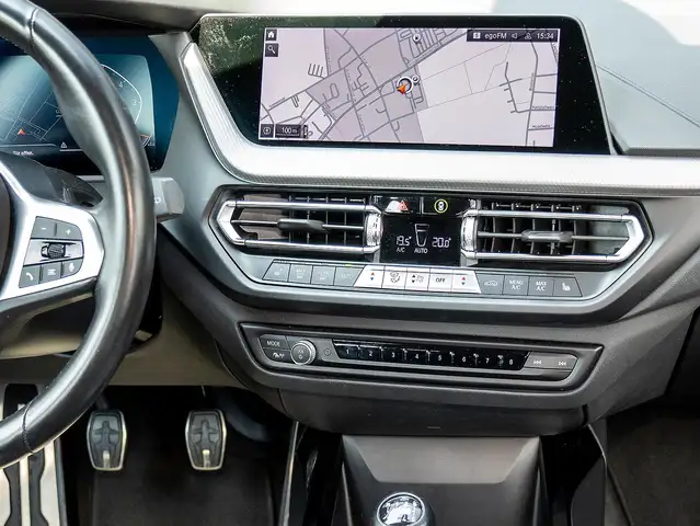 BMW 1 Series view 7