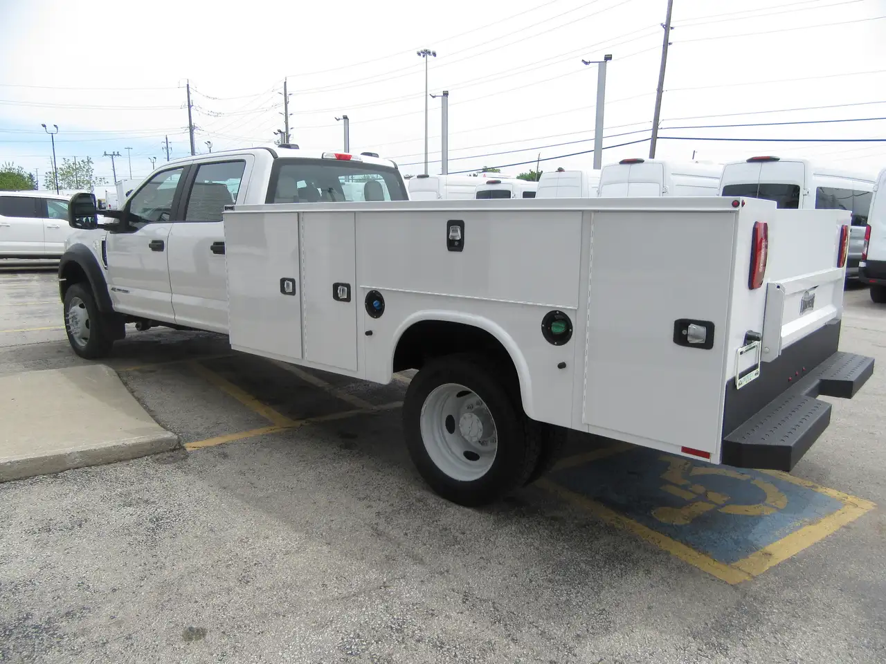 Ford F-550 Super Duty снимка Ford F-550 Super Duty