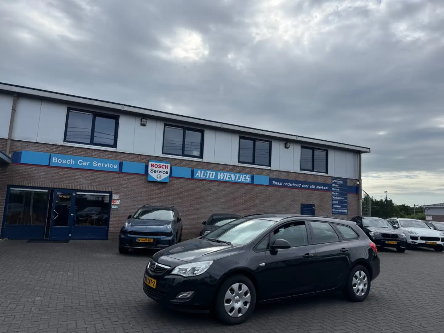 Opel Astra Sports Tourer 1.4 Turbo 88kw | Business | Airco | Zwart - 2